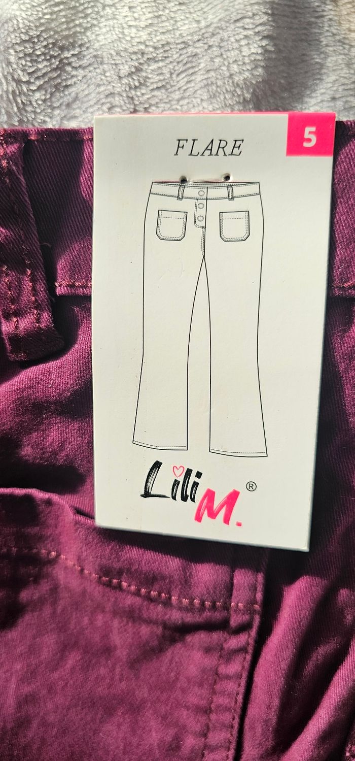 Pantalon fille 5 ans bordeaux Lilim – neuf avec étiquette