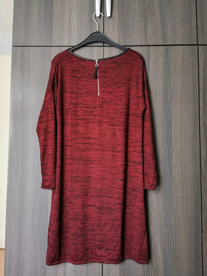 Robe bordeaux - photo numéro 2