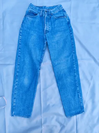 Jeans vintage chipie taille 32 mesures sur les photos