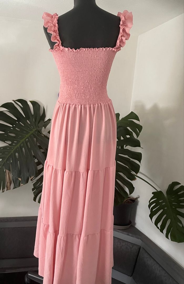 Très jolie robe longue rose poudré, neuve sans étiquette. - photo numéro 6