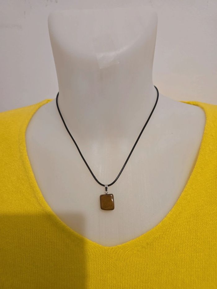 Magnifique collier neuf (pierre naturelle)