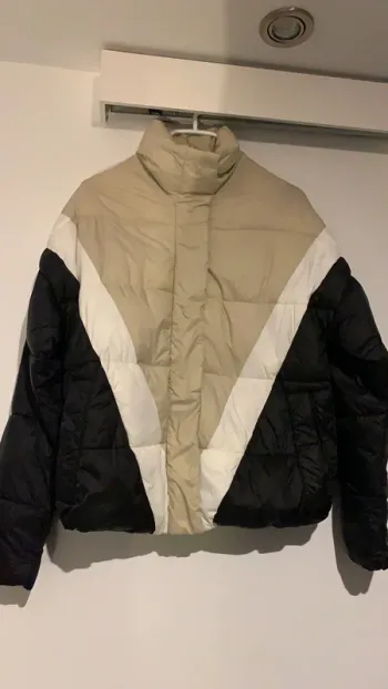 Doudoune légère Pull & Bear taille S tbe