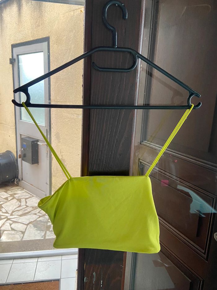 Top jaune fluo - photo numéro 5