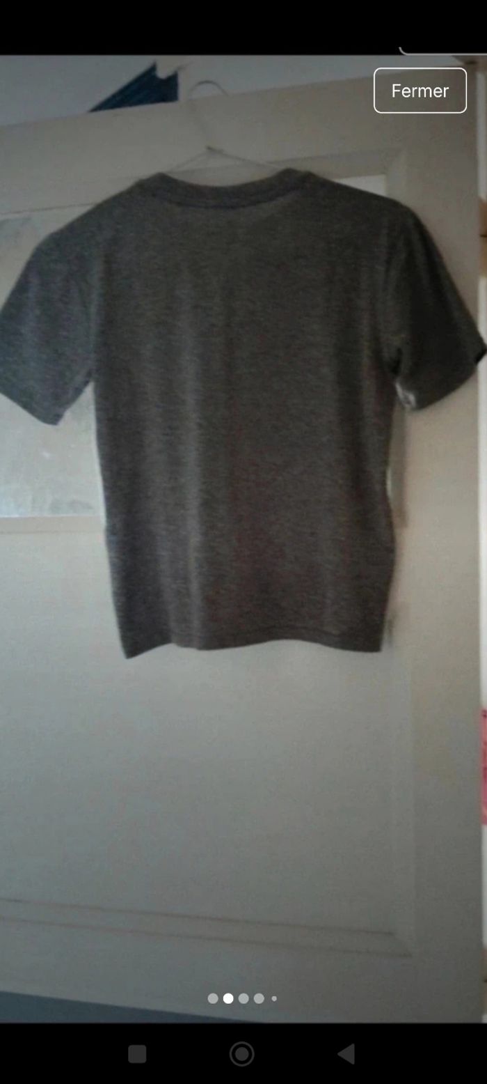 Tee-shirt Garçon taille 12 ans en très bon état marque Domyos - photo numéro 2