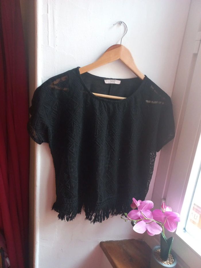 Beau Tshirt a franges taille 36 a 40