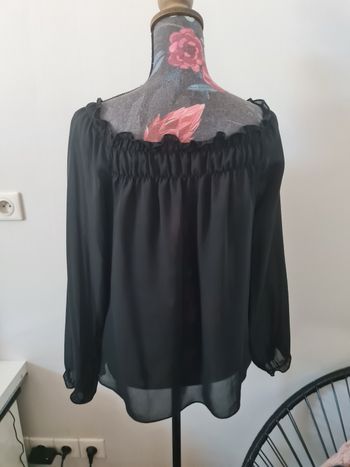 Belle blouse noire