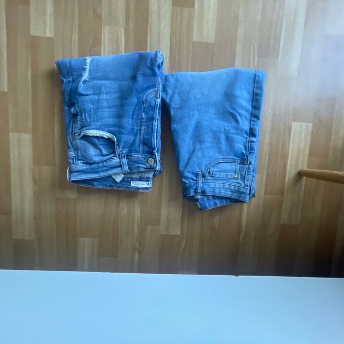 Bas de jogging (2) un pull Zara  un pantalon Zara 44 un pantalon primark 38