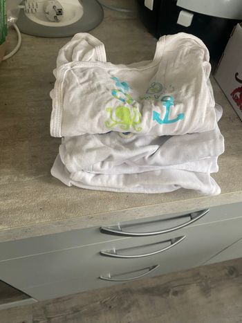 Lot 10 bodys + 6 offerts