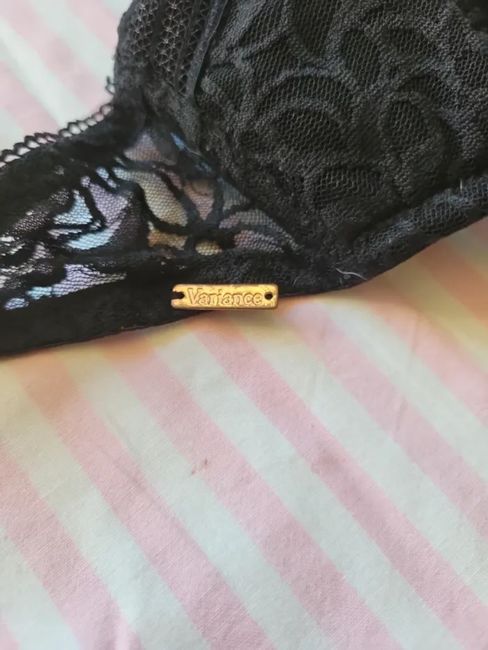 Soutien gorge noir 85B - photo numéro 7