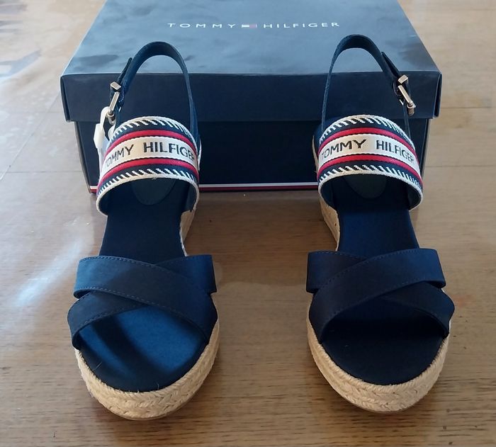 Sandales compensées femme pointure 40 neuves - photo numéro 2