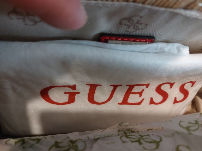 Guess - photo numéro 4