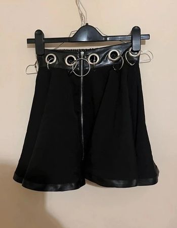 🖤 Minijupe noire à anneaux Taille 34 🖤