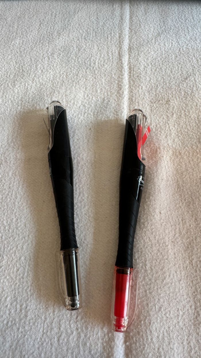 Ensemble de 2 stylos à gel avec des post it (noir, et rouge) - photo numéro 2