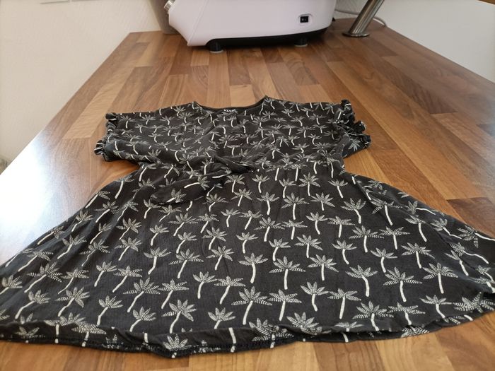 Robe grise blanche 4 ans Kiabi - photo numéro 2