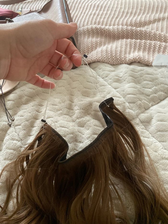 Extensions cheveux bouclées jamais utilisées - photo numéro 3