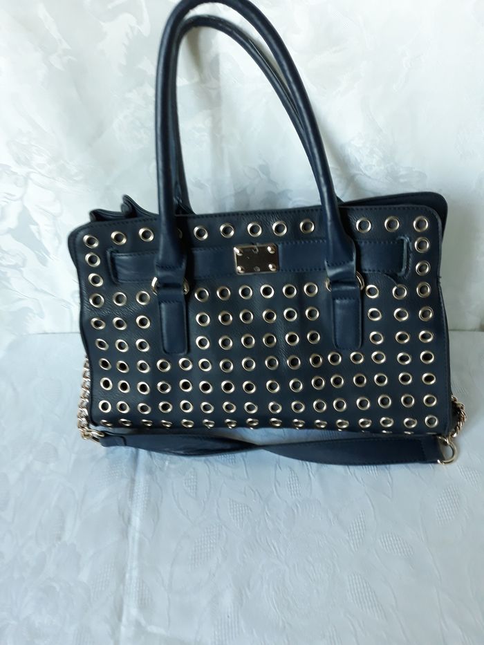 Faby27800 Sac à mains "Justfab" couleur : bleu marine Bandoulière avec chaine dorée - photo numéro 3