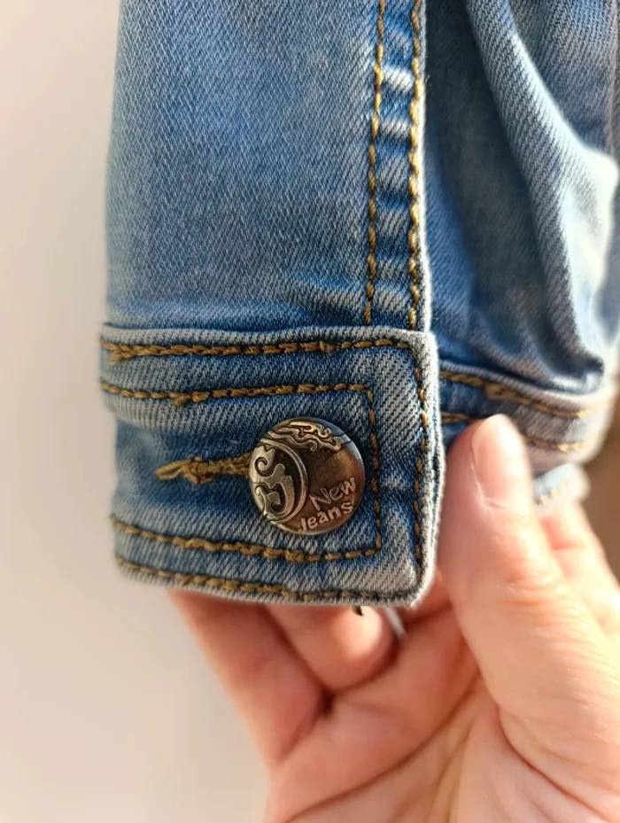 Veste en jean courte , taille S, bon état ! - photo numéro 3