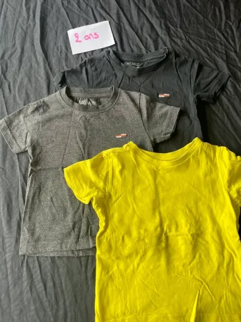 Lot 3 tee-shirts