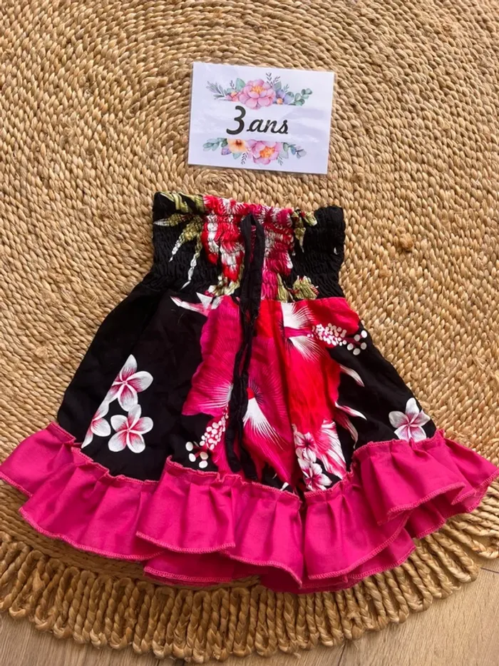Jupe ou robe fleuri 3 ans