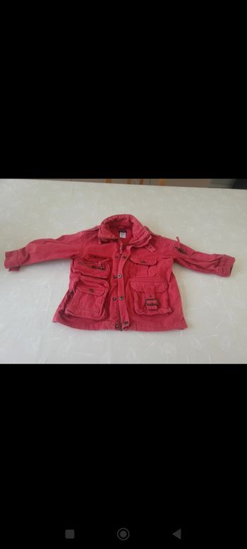 Veste en jean rouge Activewear 102 cm 3€