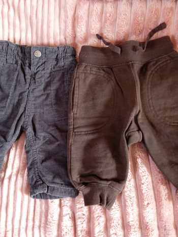 Lot 2 pantalons 3 mois