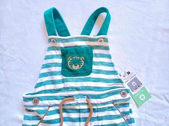 Ensemble salopette short neuve 24 mois - photo numéro 3