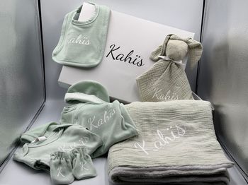  Coffret naissance complet – douceur & confort pour bébé personnalisé
