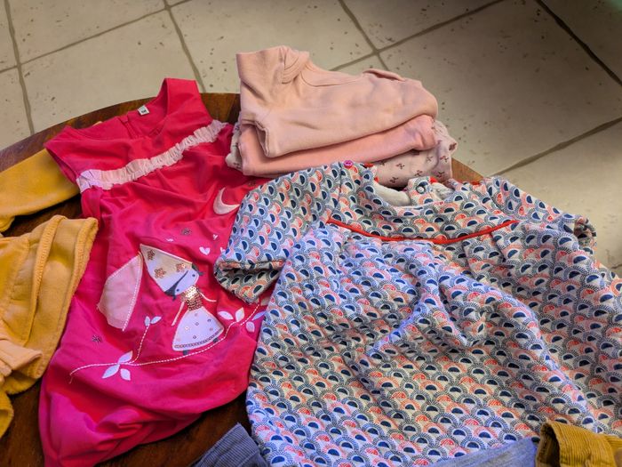 Lot de 12 vêtements bébé fille 6 mois - photo numéro 3