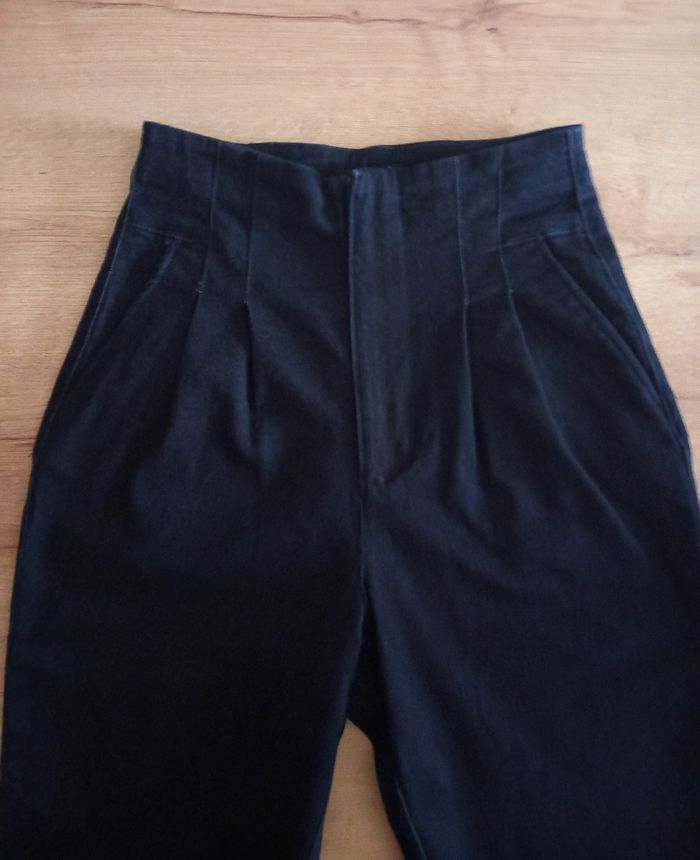 Jean cintré taille haute " Kiabi " - photo numéro 3