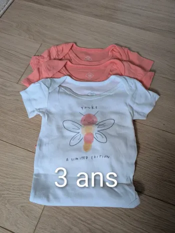 Lot de 3 bodies manches courtes 3 ans