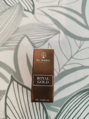 El nabil parfum concentré sans alcool royal gold 5ml   à utiliser 12 mois après ouverture