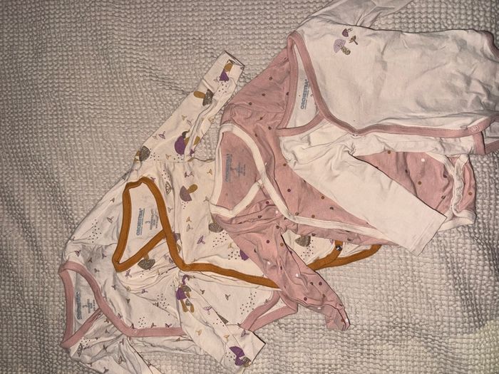 Lot de 4 bodies