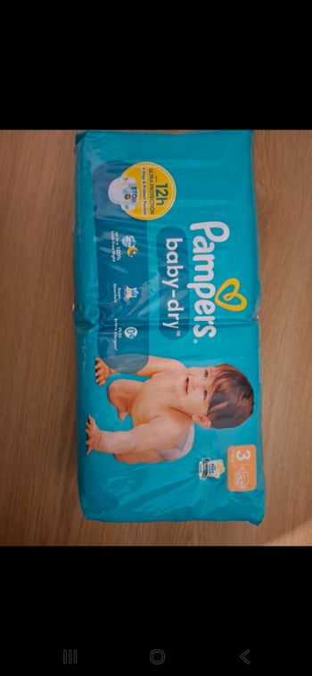 52 couches pampers + 26 offertes taille 3