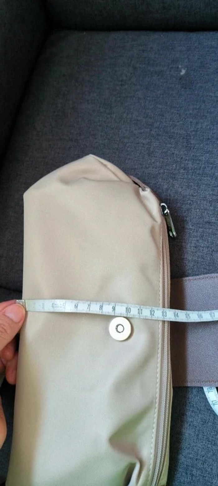 Sac à bandoulière très tendance de très bonne qualité avec compartiment - photo numéro 11