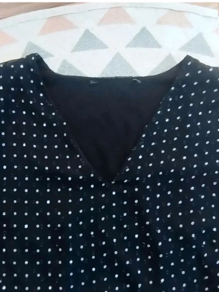 Blouse Noire pois blancs - H&M XS - Excellent état - photo numéro 6