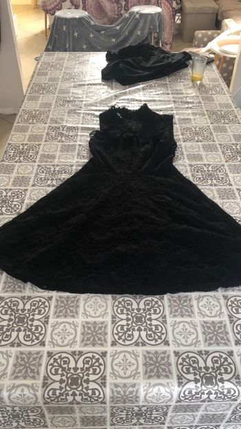 Robe dentelle noir