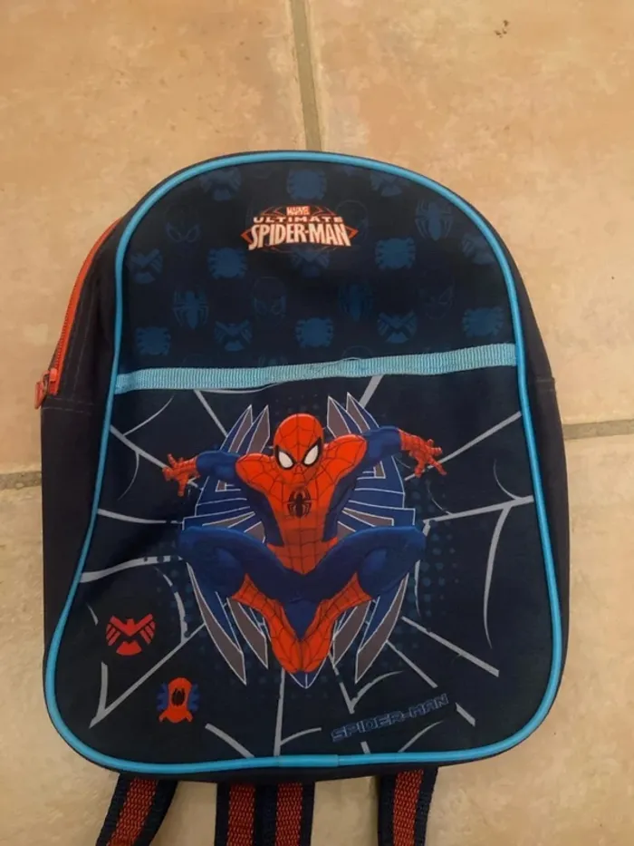 Sac à dos Spiderman - photo numéro 2