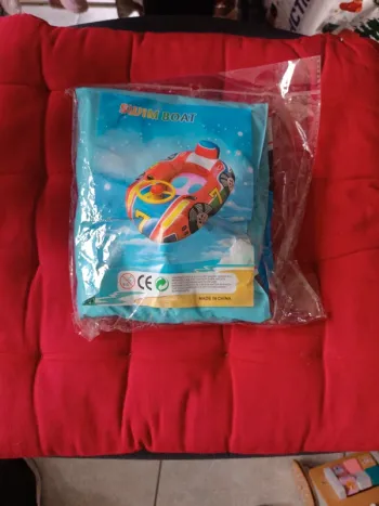 Bouée de piscine voiture