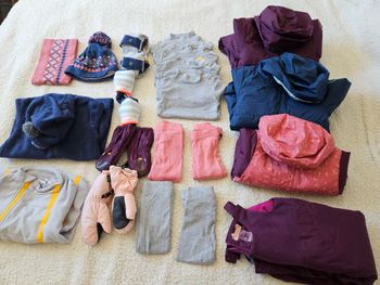 Lot de vêtements de ski 18 mois.