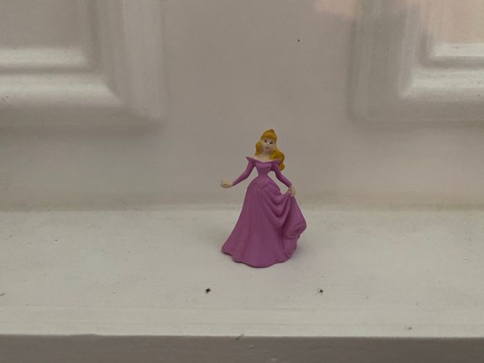Figurine aurore la belle au bois dormant disney