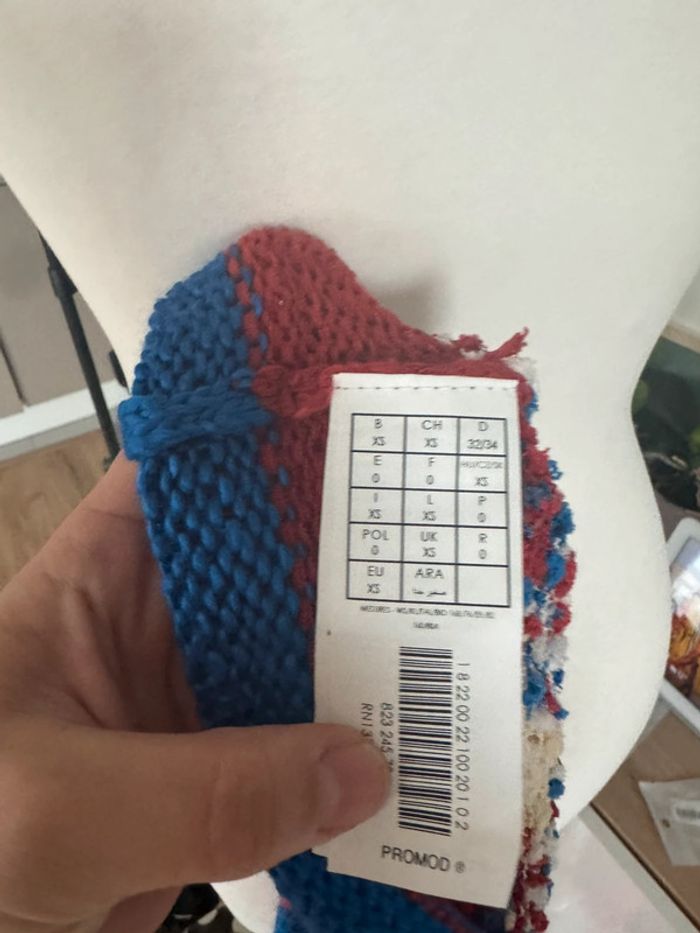Pull en maille ajouré légère Promod taille XS rouge bleu blanc crème - photo numéro 4