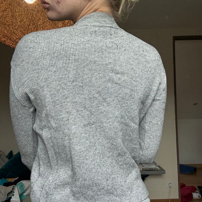 Pull gris - photo numéro 3