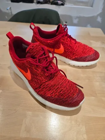 Nike femme rouge