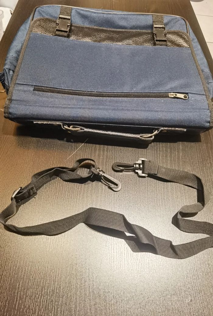 Sac pour pc portable avec lanière - photo numéro 18