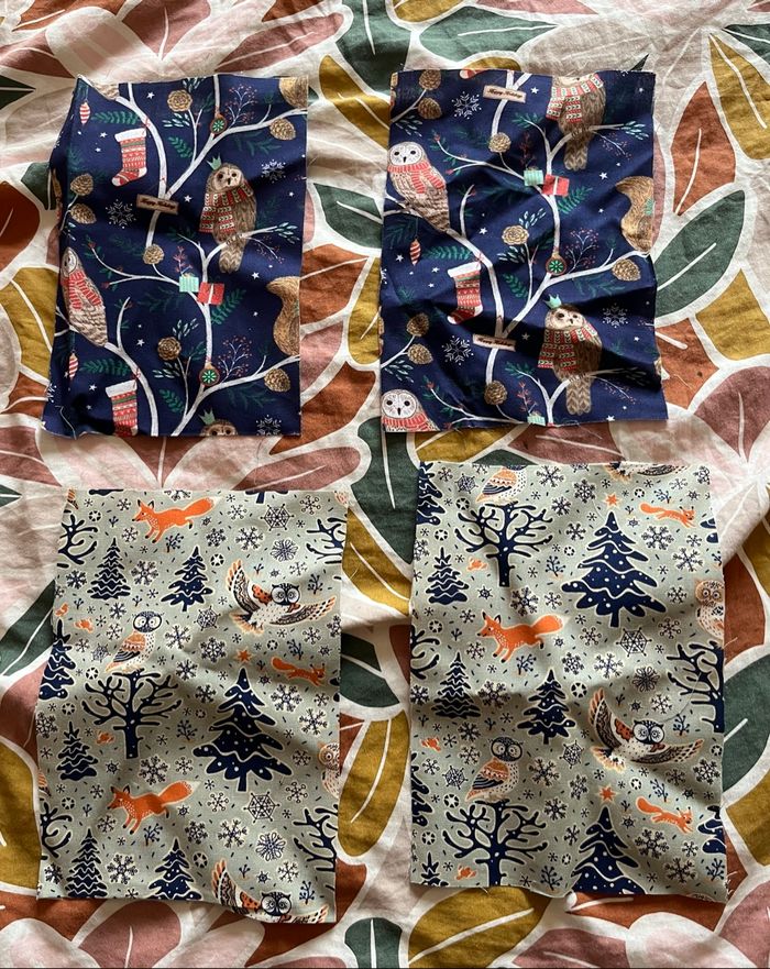 Lot de 4 pièces de tissus imprimées de Noël - photo numéro 3