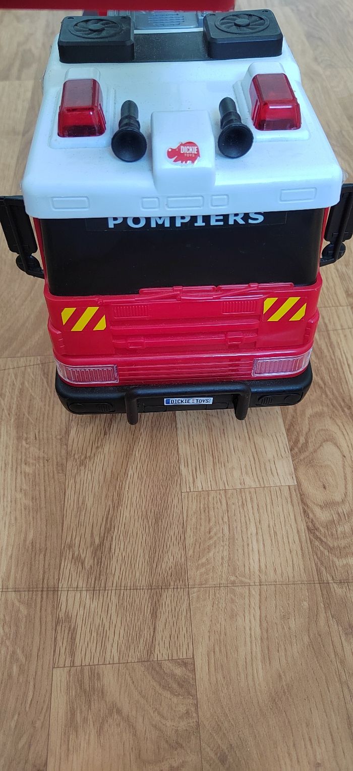 Camion pompier - photo numéro 6