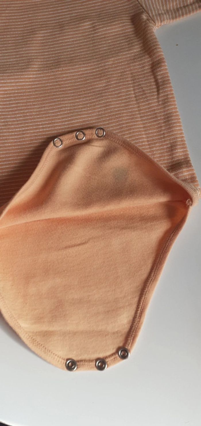 Lot de 3 bodies manches courtes 18 mois - photo numéro 4