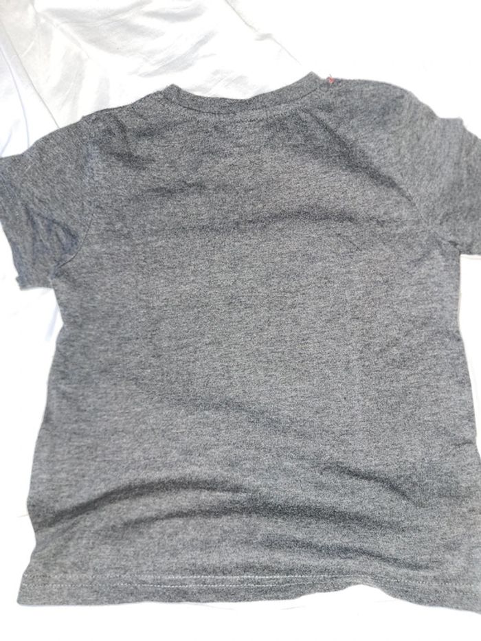 Tee-shirt manches courtes taille 5 ans - photo numéro 3