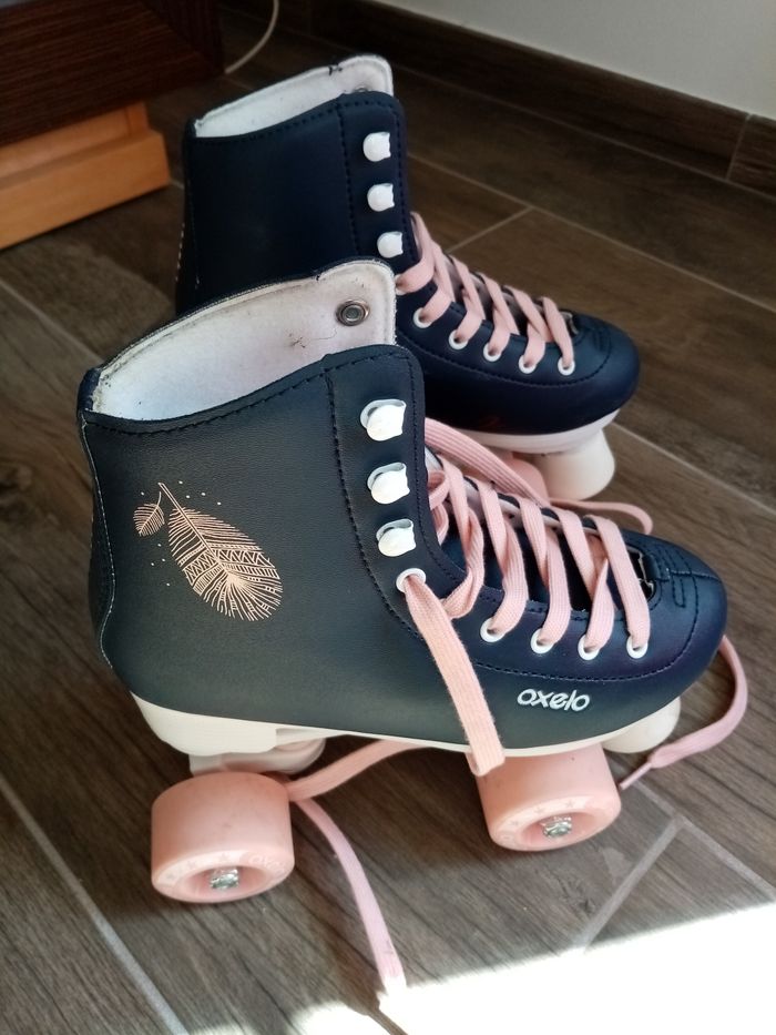 Ensemble patins à roulettes et accessoires de protection