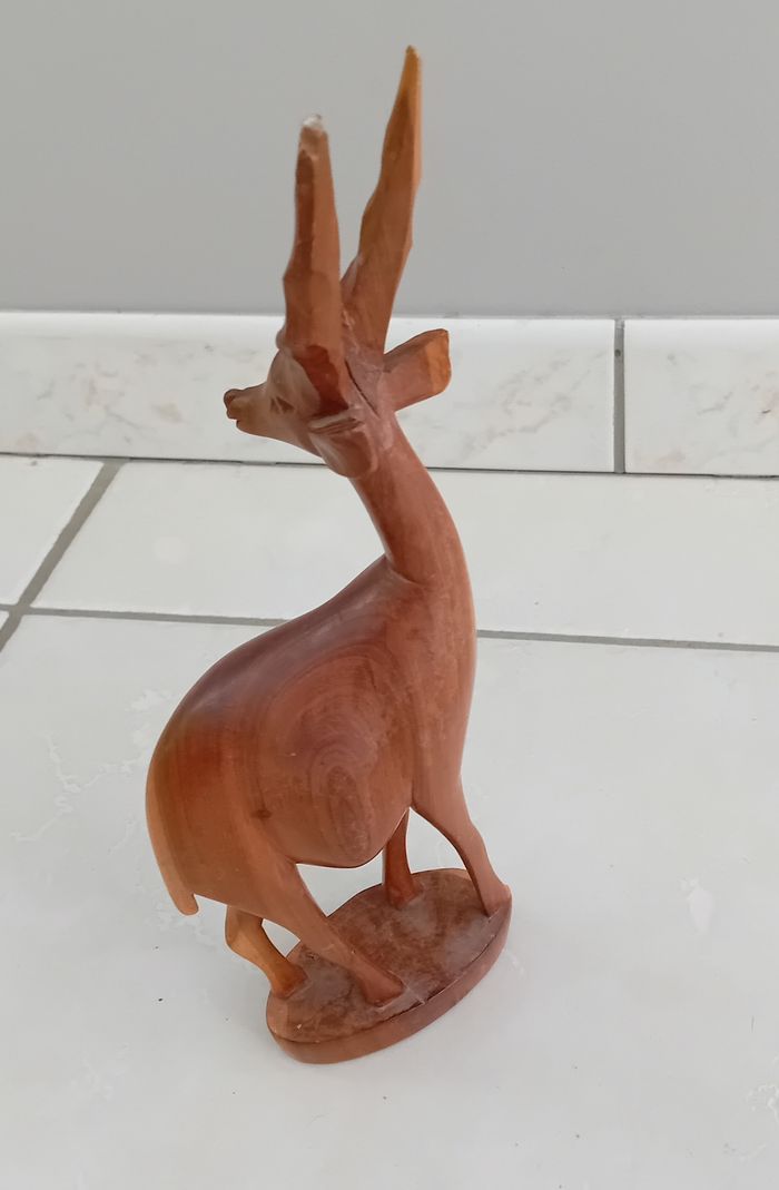 Gazelle en bois - photo numéro 2